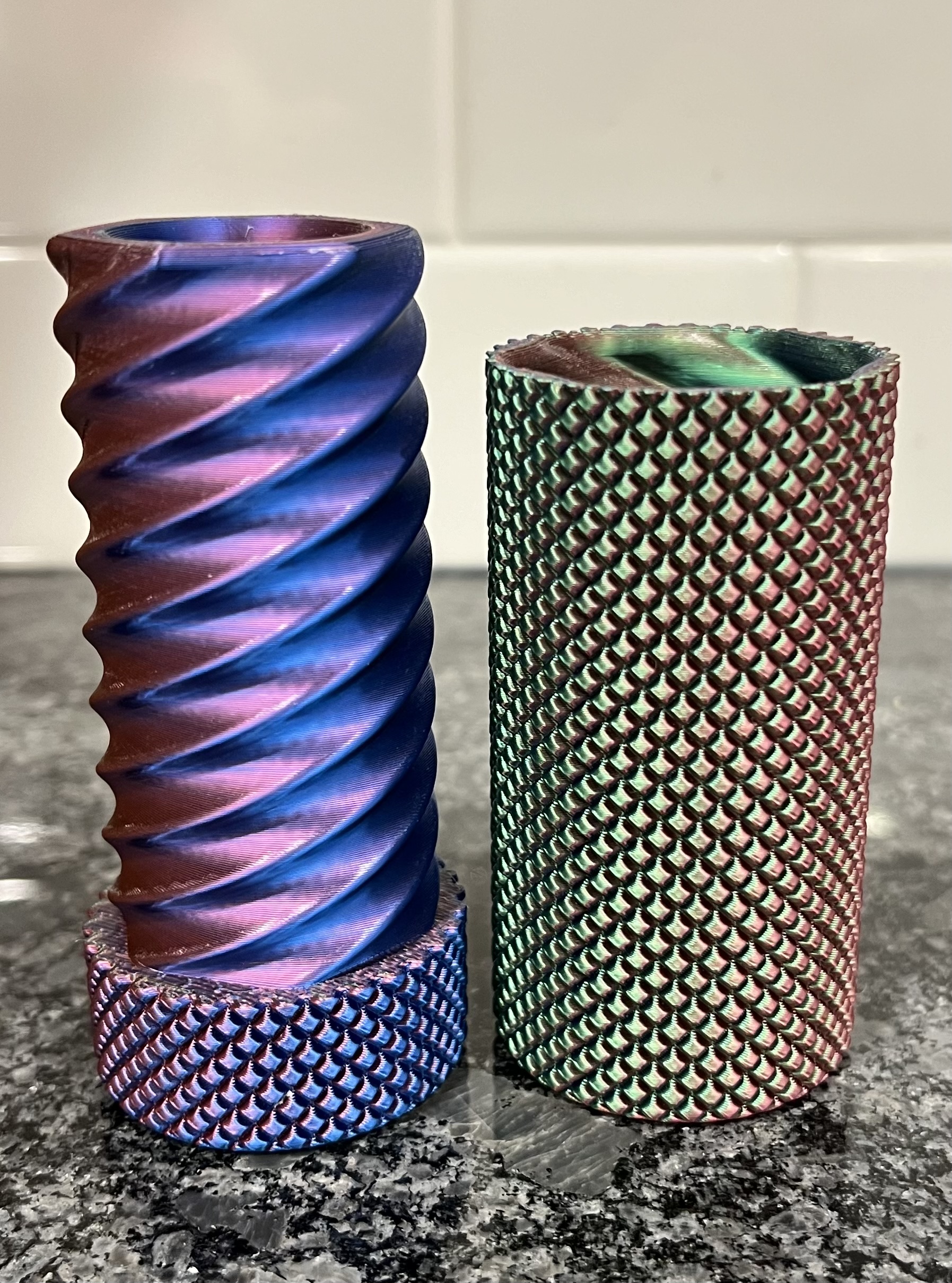 Knurled Twist Container - Fidget Toy - photo 2