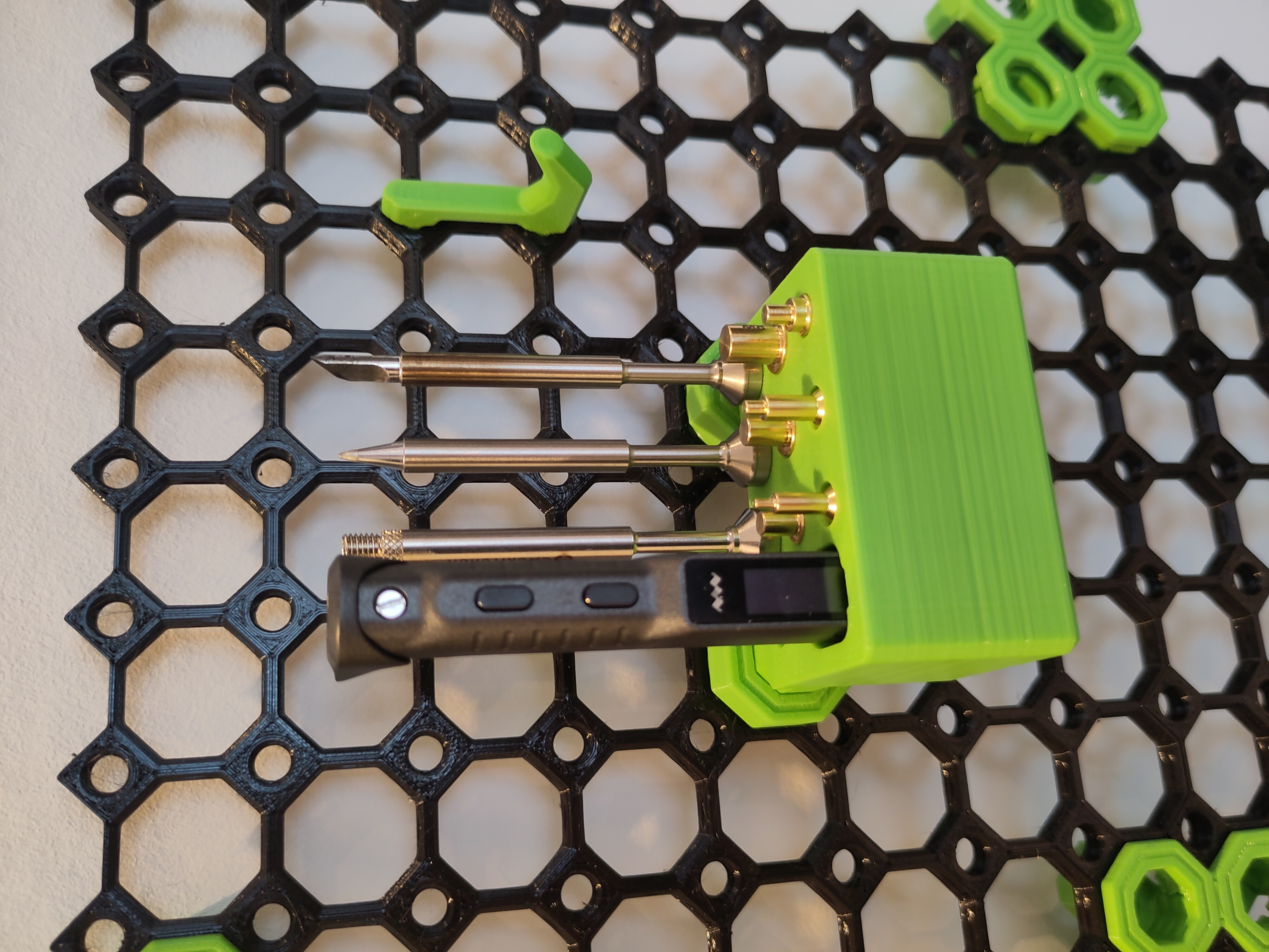 Multiboard holder for Pinecil v2 and CNC Kitchen tip set - photo 2