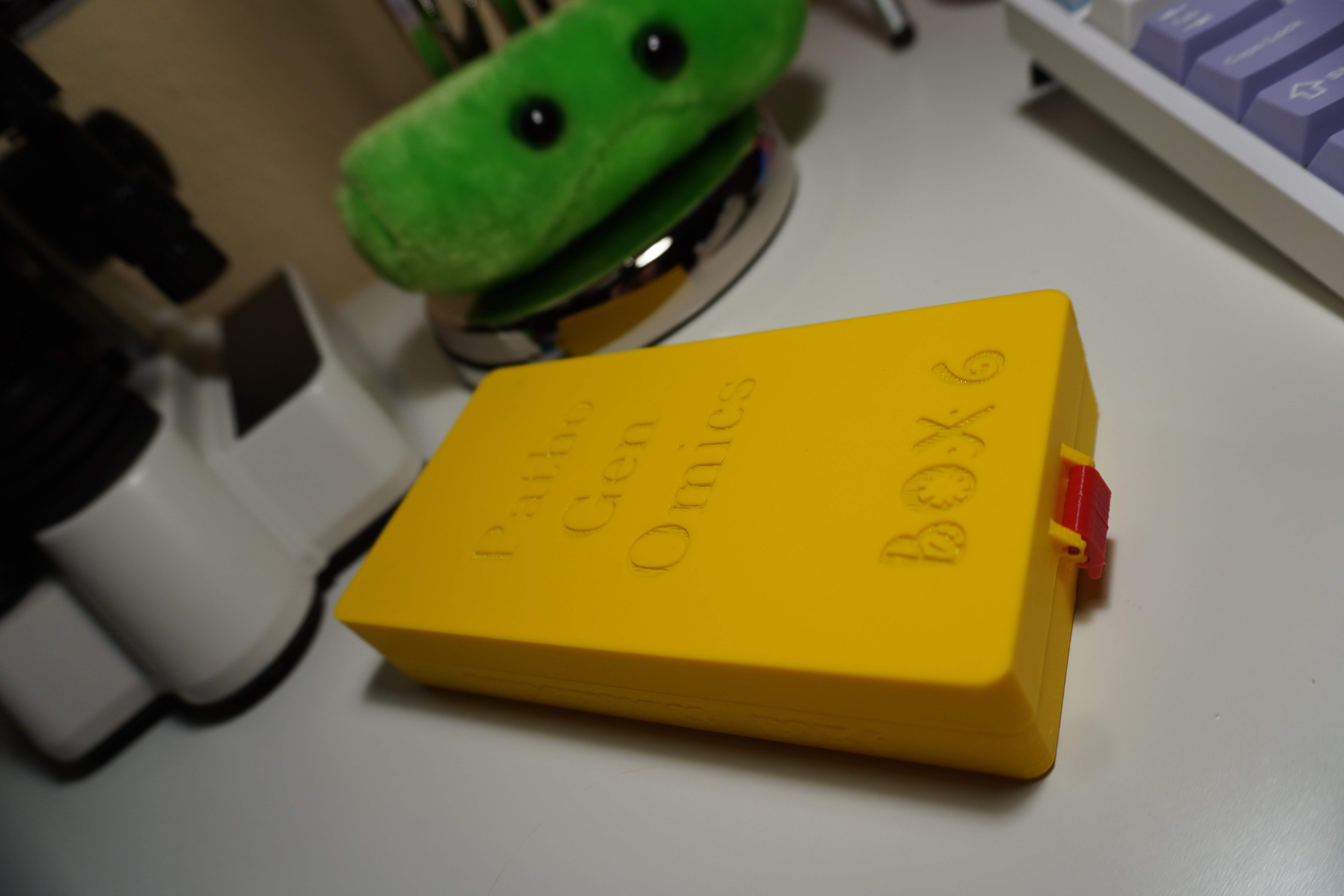 Slide Into Organization: Microscope Slide Storage Box - photo 4