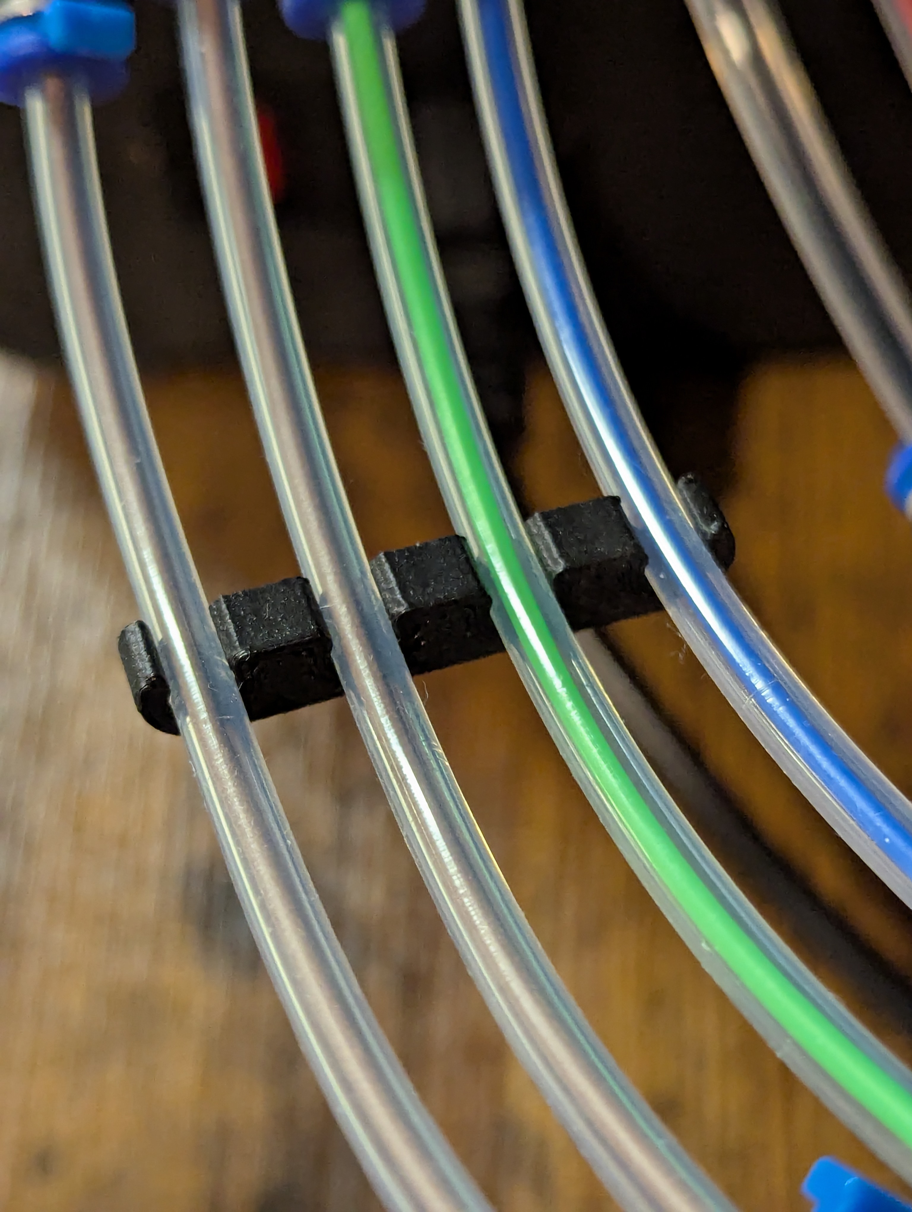 PTFE 4mm Tube Holder / Organizer / Clip - photo 2