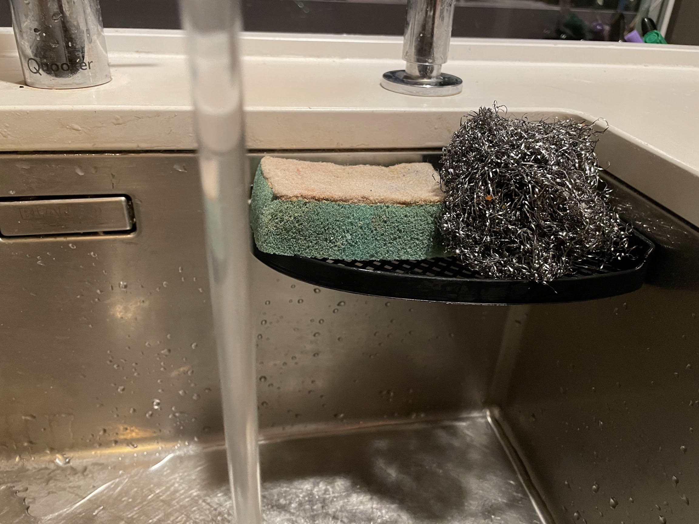 Magnetic Mesh Basket for Kitchen Sink