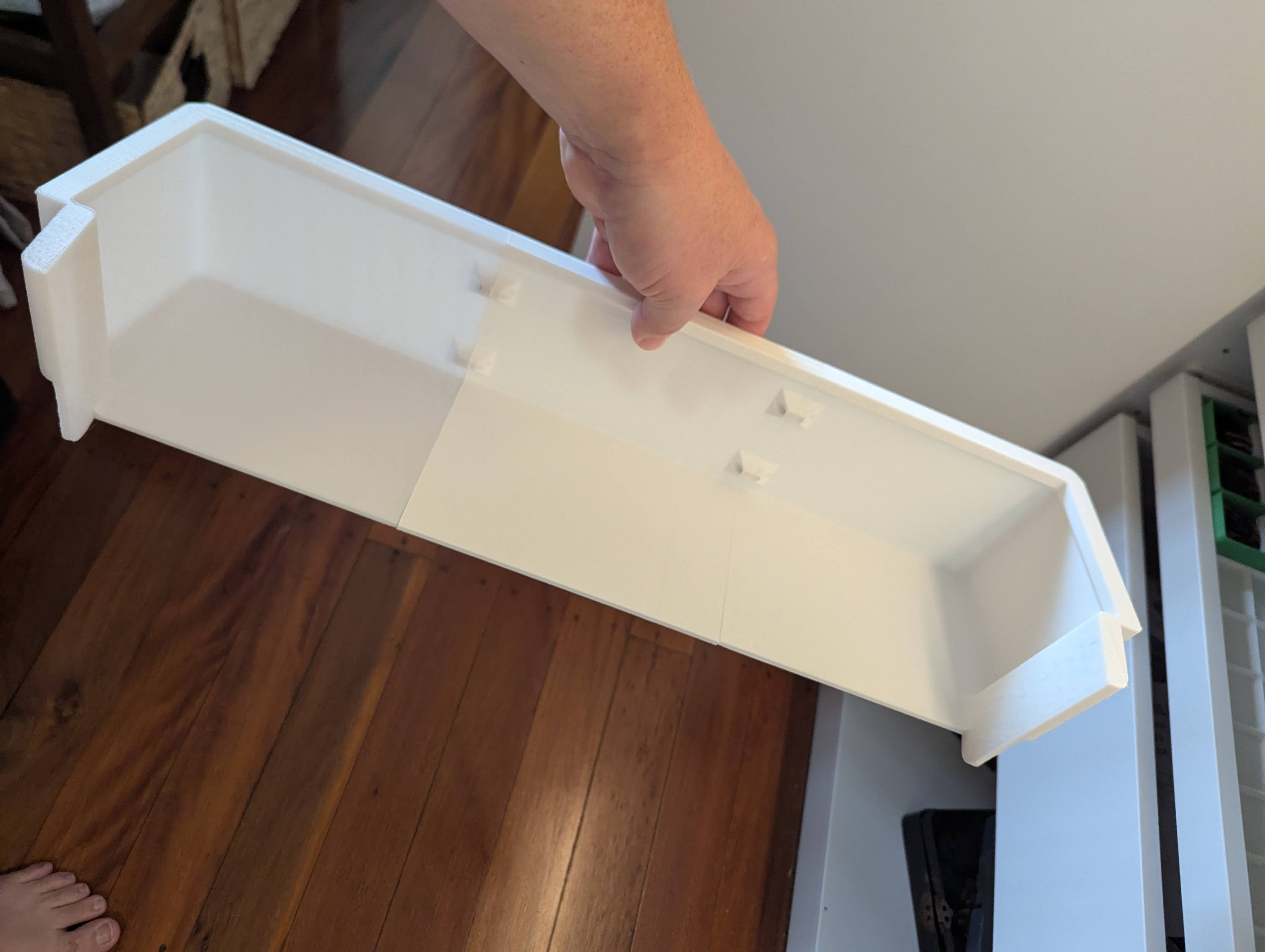 Samsung Fridge Door Shelf, Part No DA63-07345A - photo 2