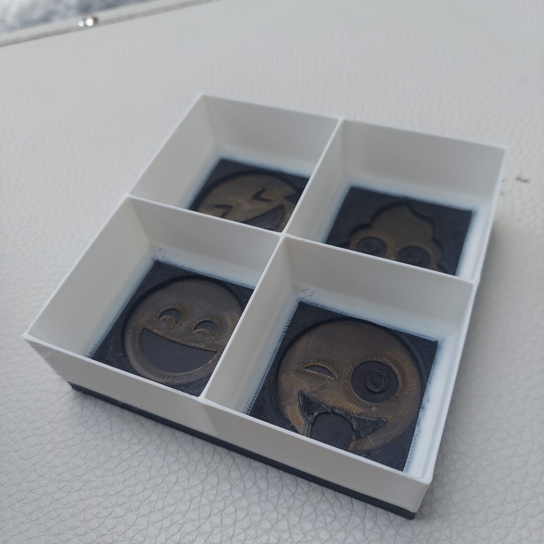Emoji Ice Cube Tray - photo 2