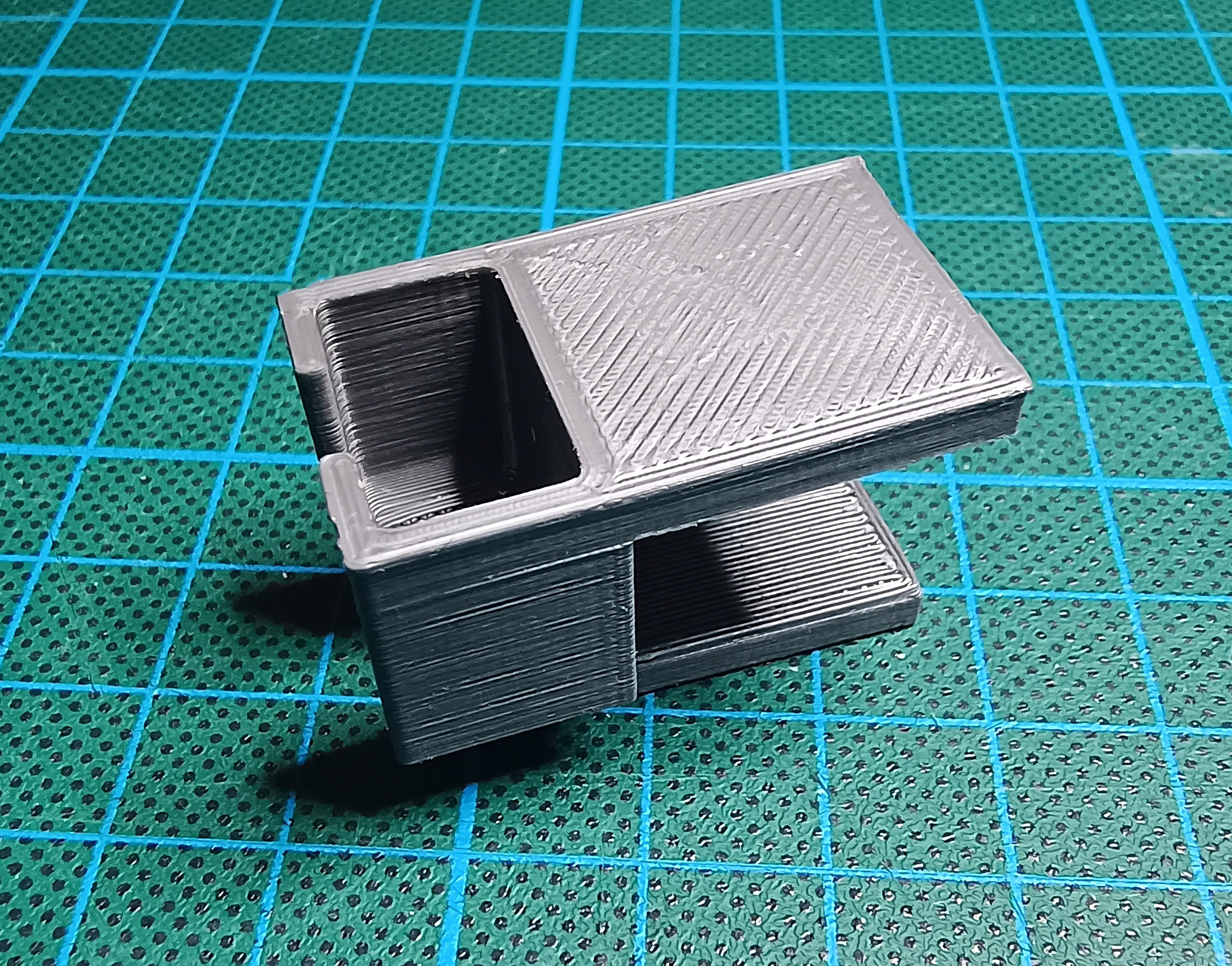 USB cable extension clamp - photo 4