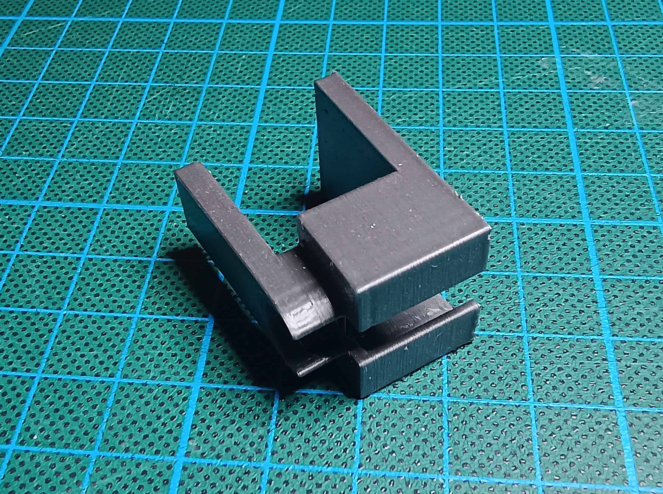 USB cable extension clamp - photo 3