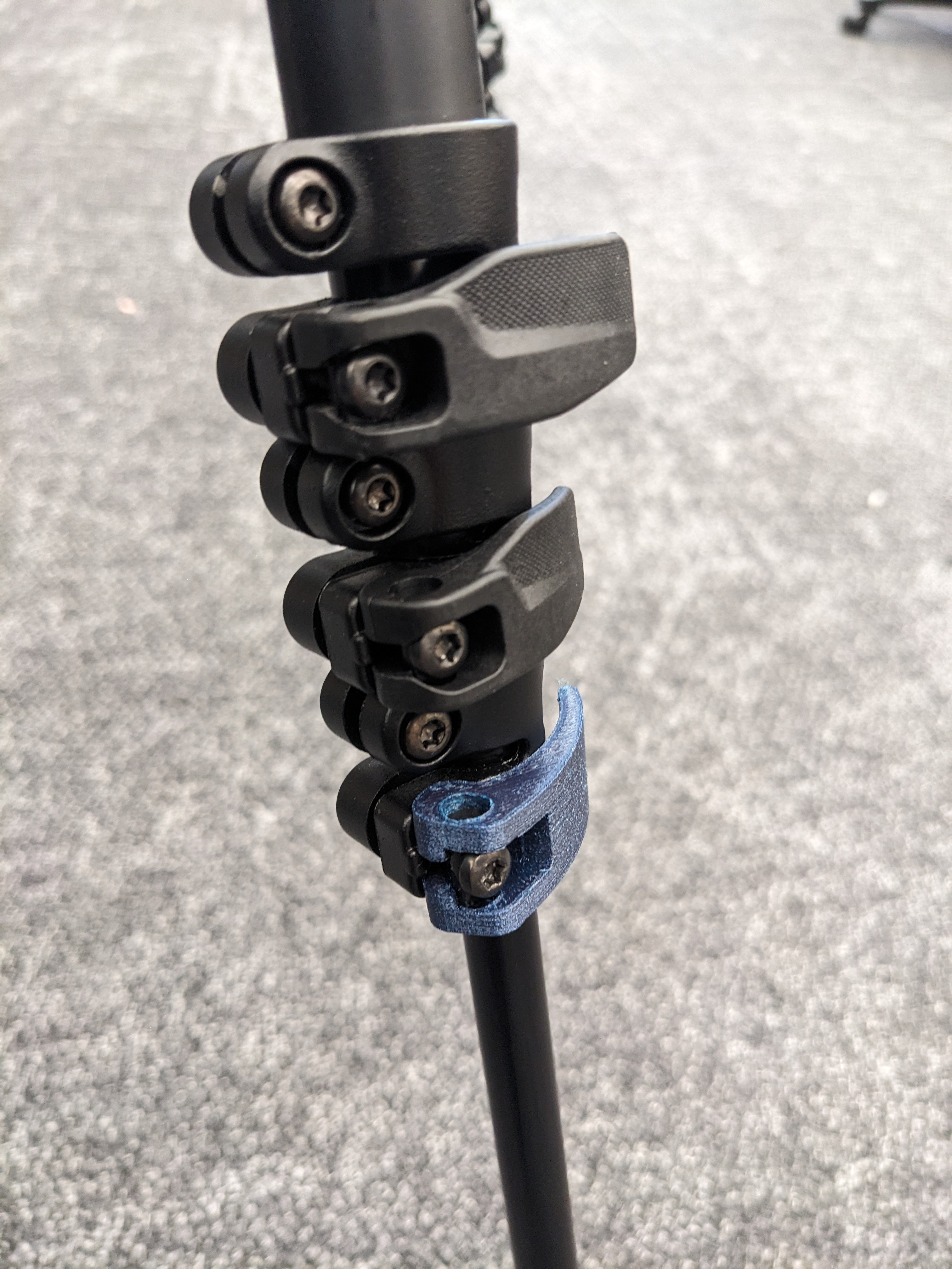 Tripod Leg Clamp (Manfrotto BeFree Advanced)