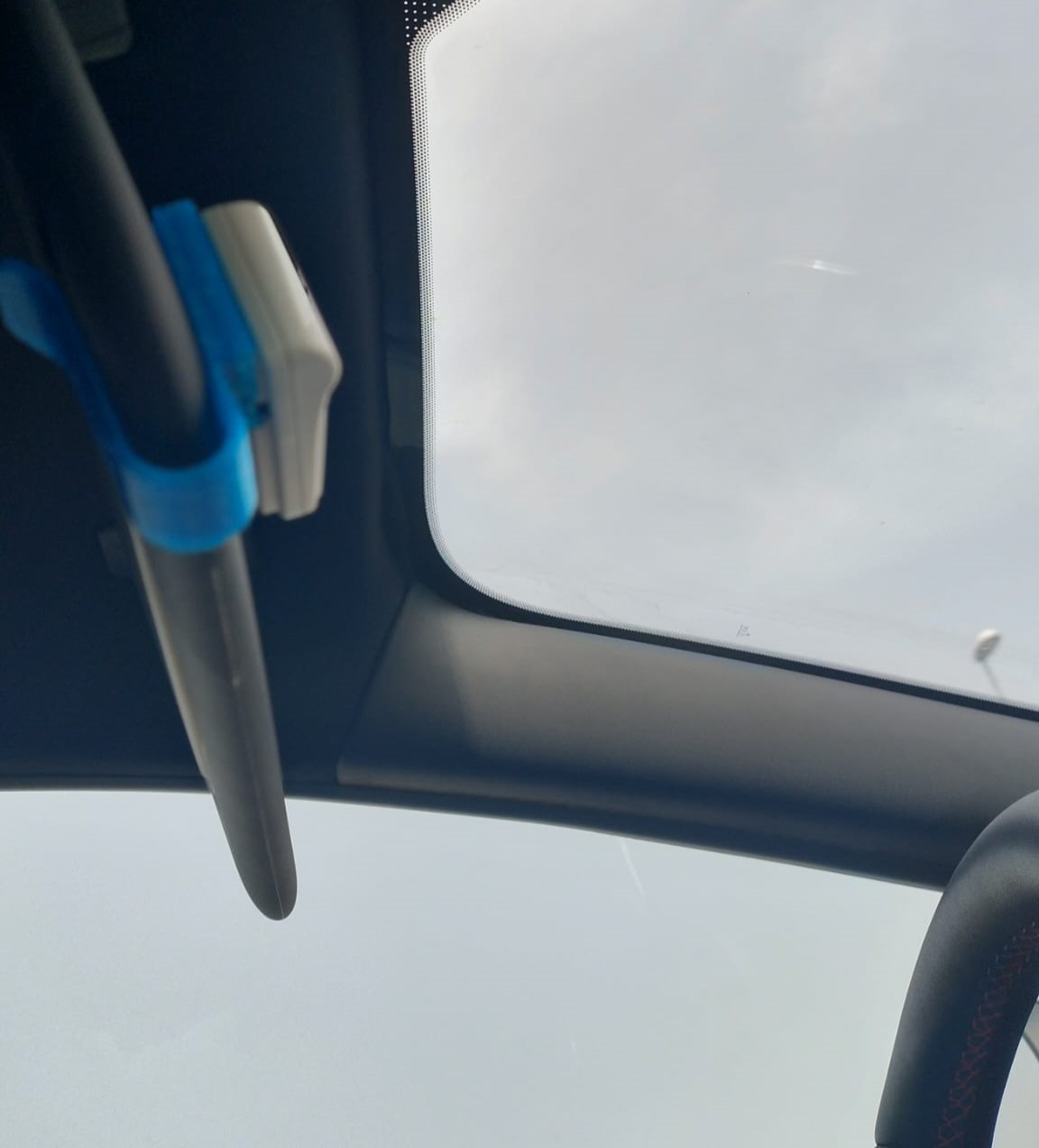 UnipolMove car Sun Visor clip (DESCRIPTION) - photo 3