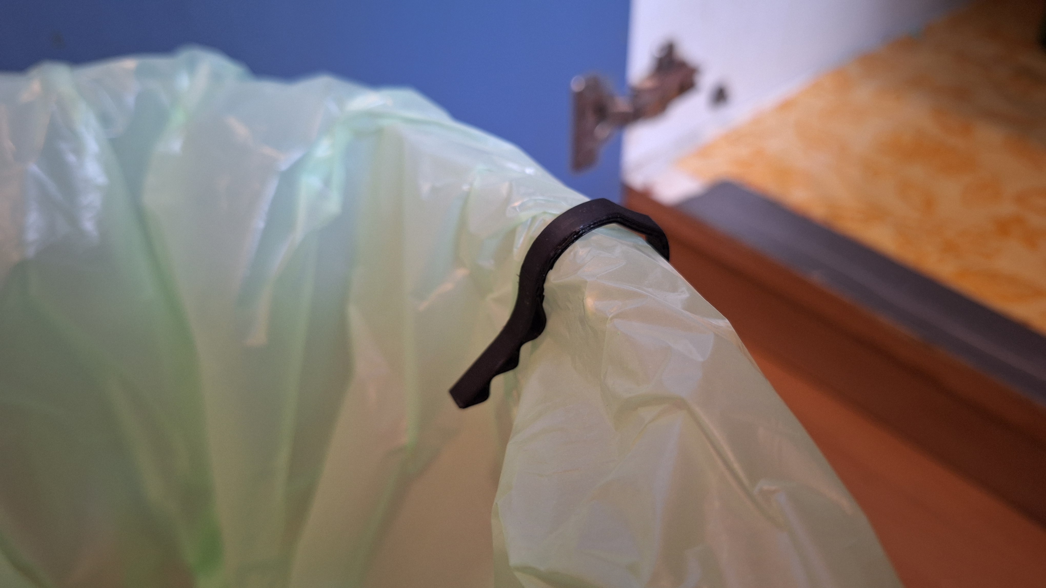 Wide Trash Bag Clip
