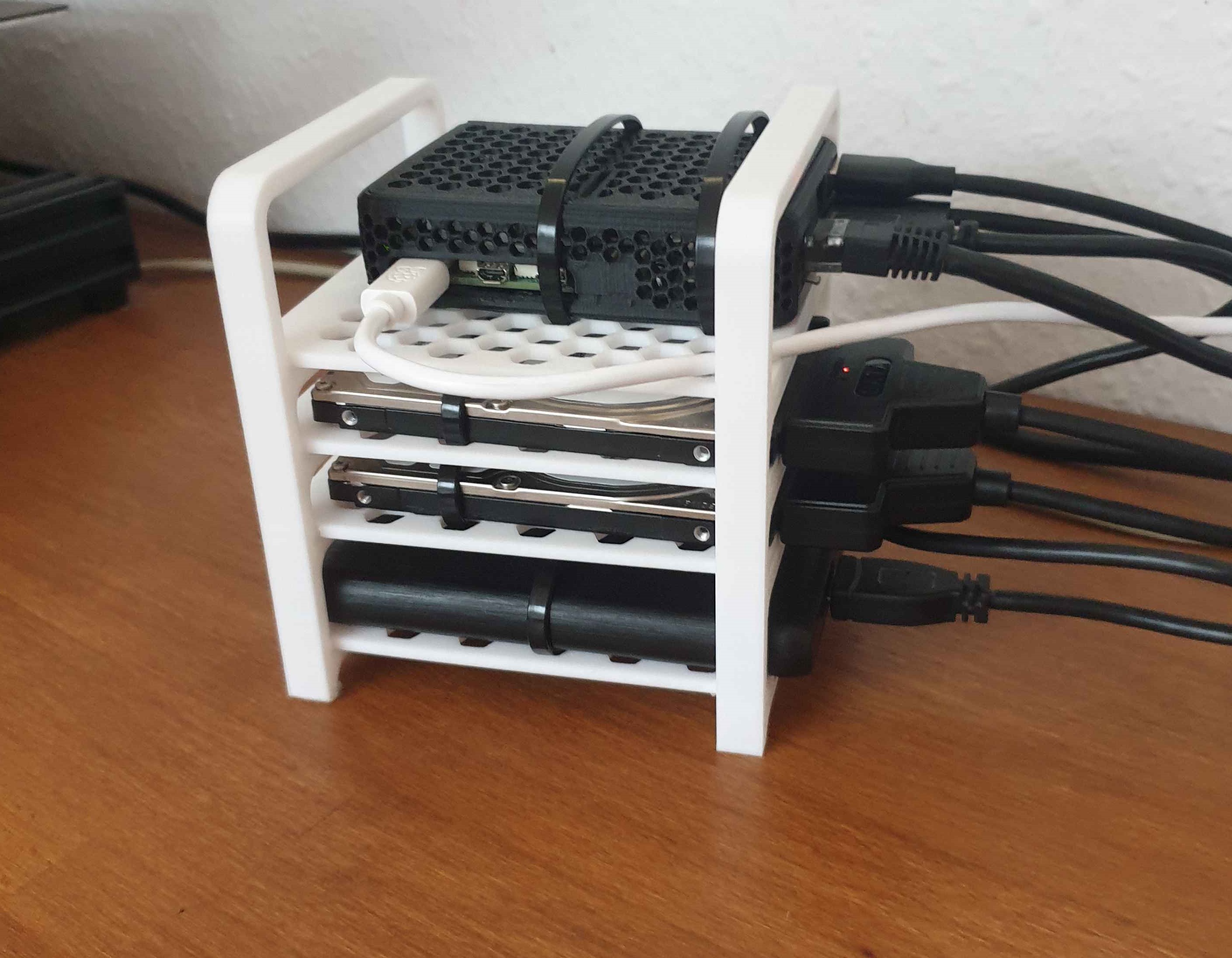 Raspberry Pi 3/4/5 nas drive shelf