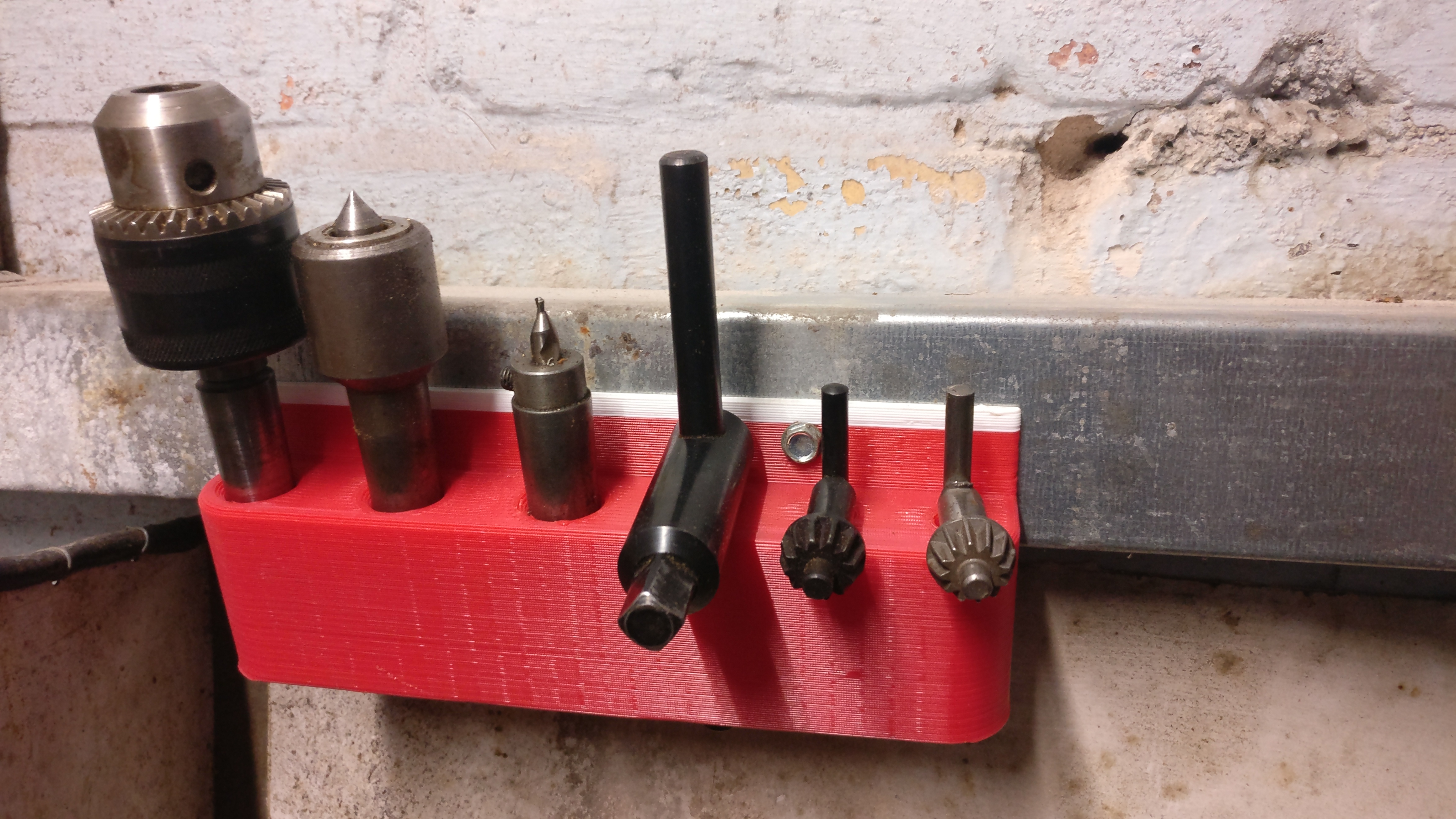 Simple tool holder for my small metal lathe