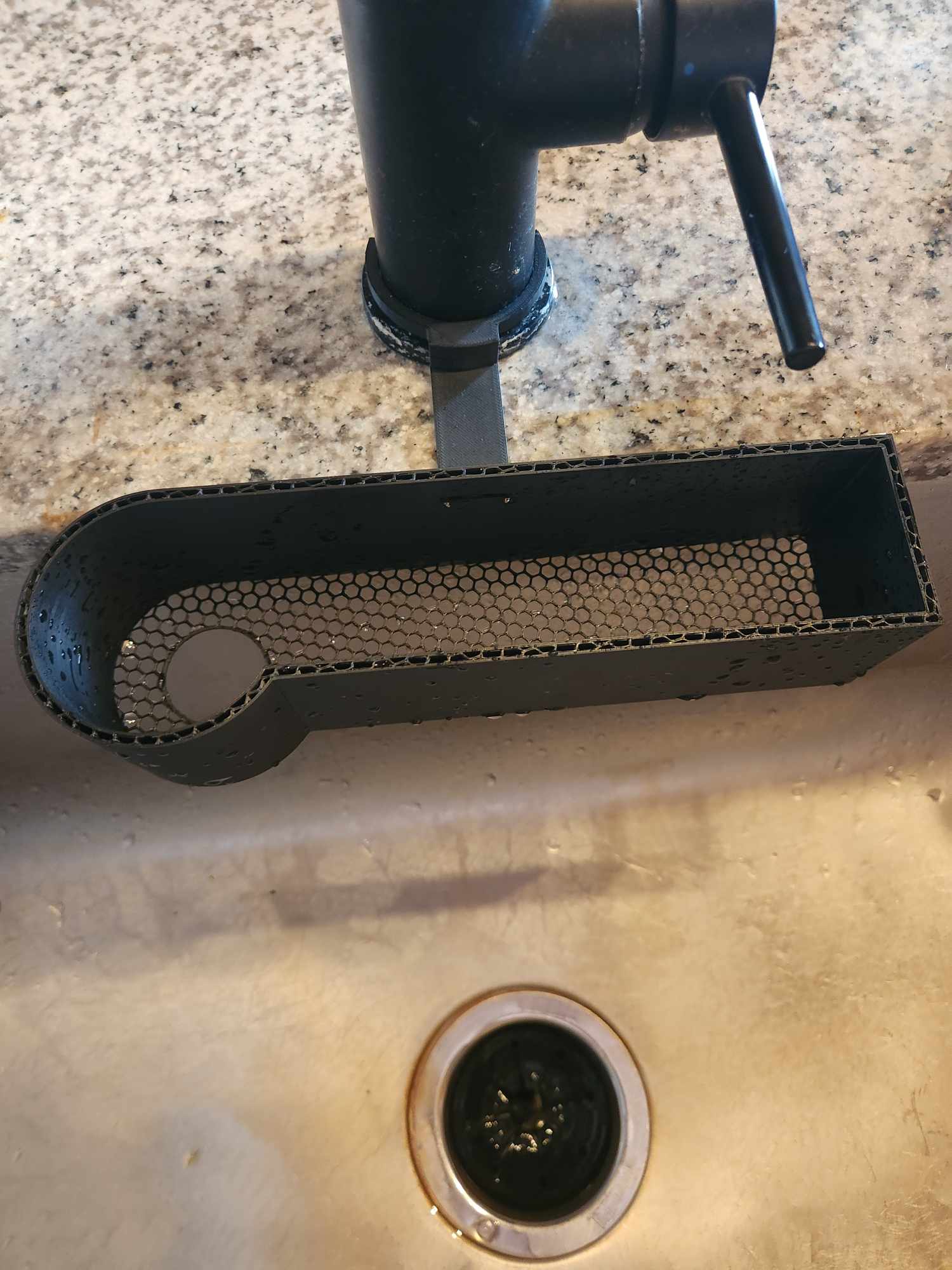 Large kitchen sponge holder