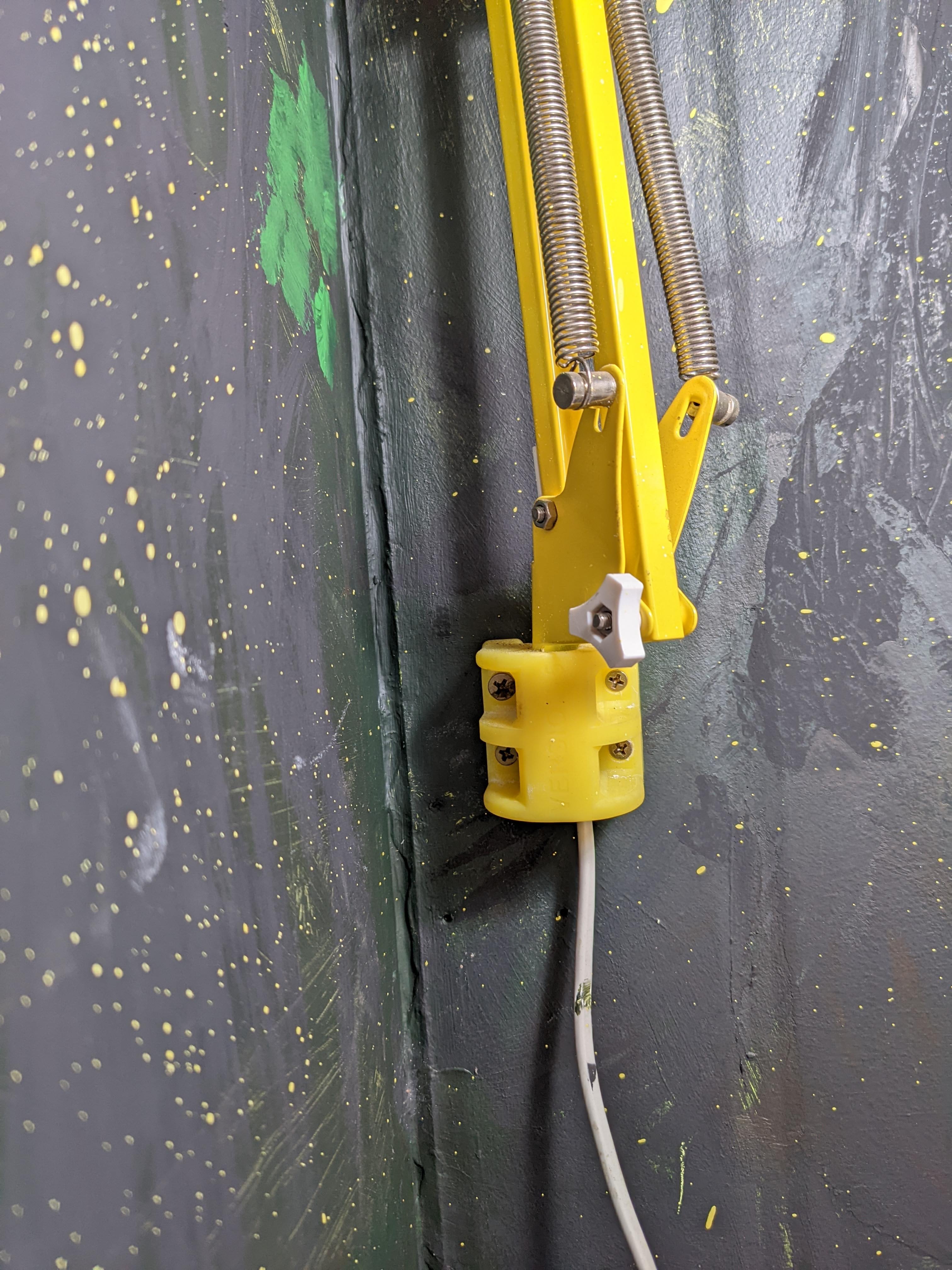 Tertial Lamp Wall Mount