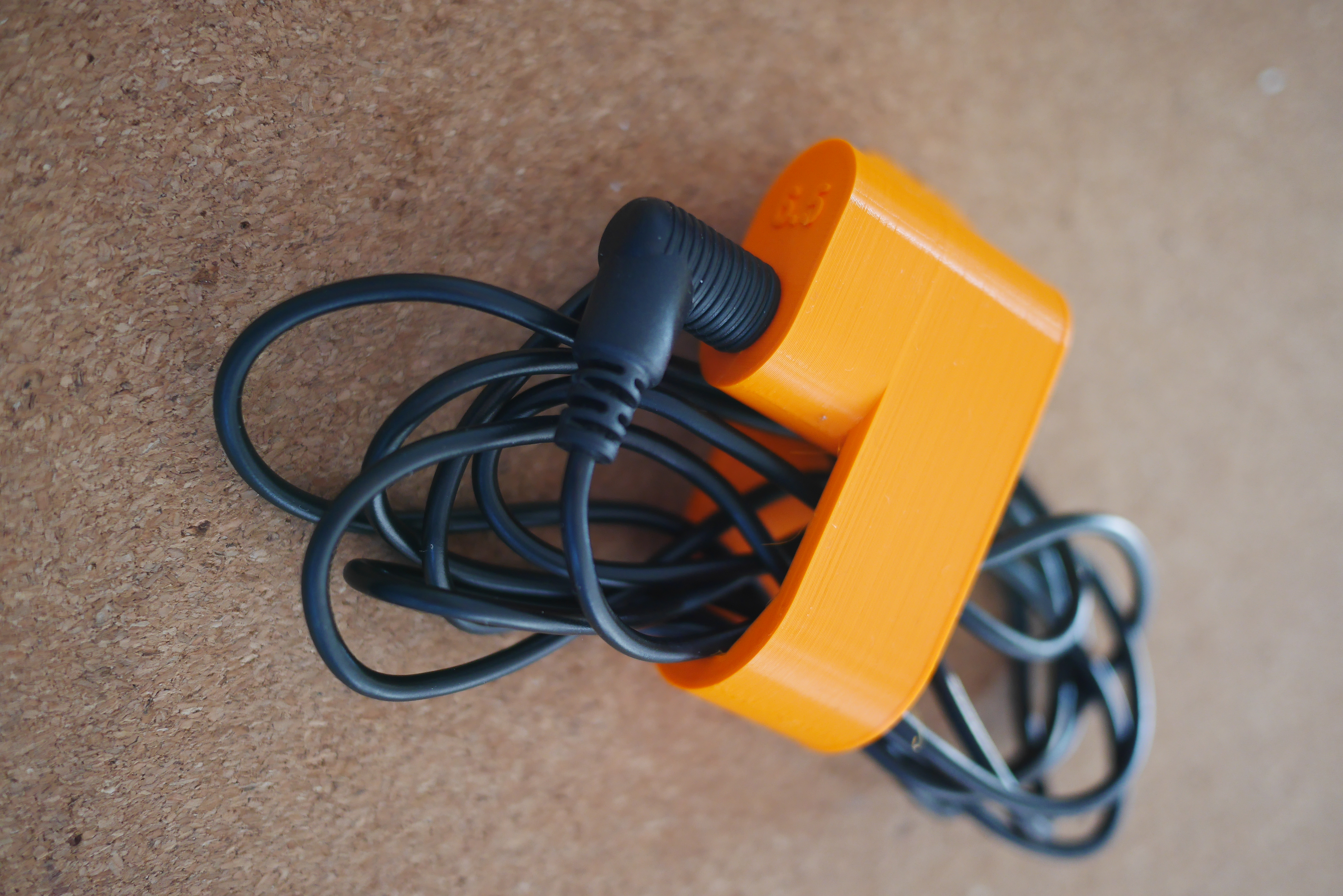 USB A, CABLE HOLDER, CABLE CLIP, CABLE MANAGEMENT, STORAGE - photo 2