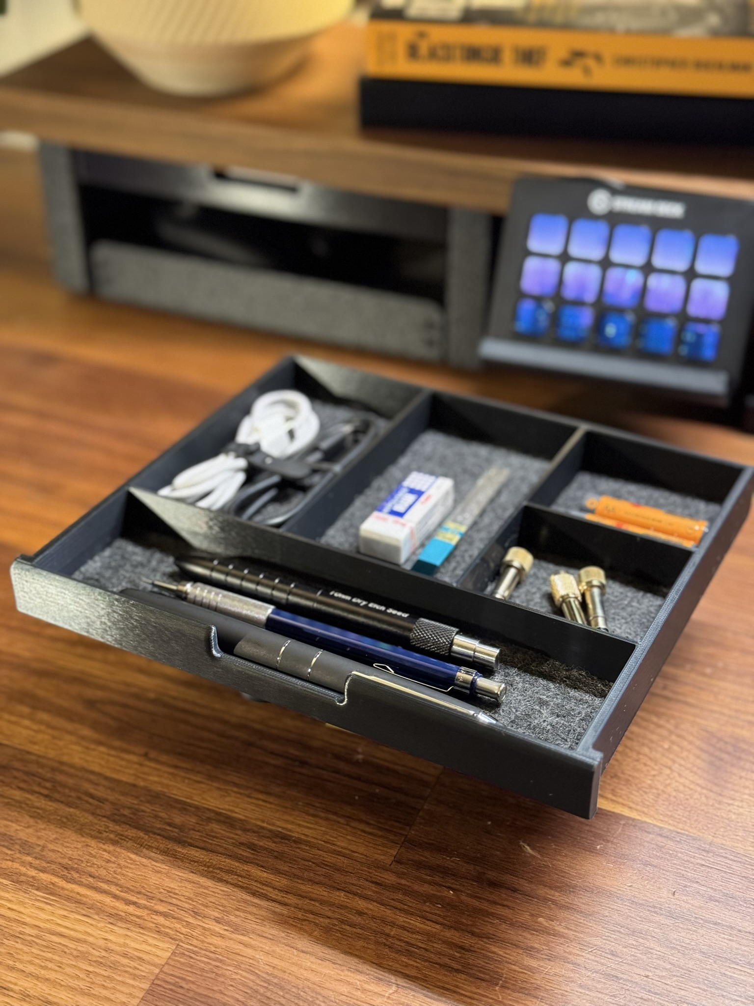 Raz's Desk Organizer - photo 3