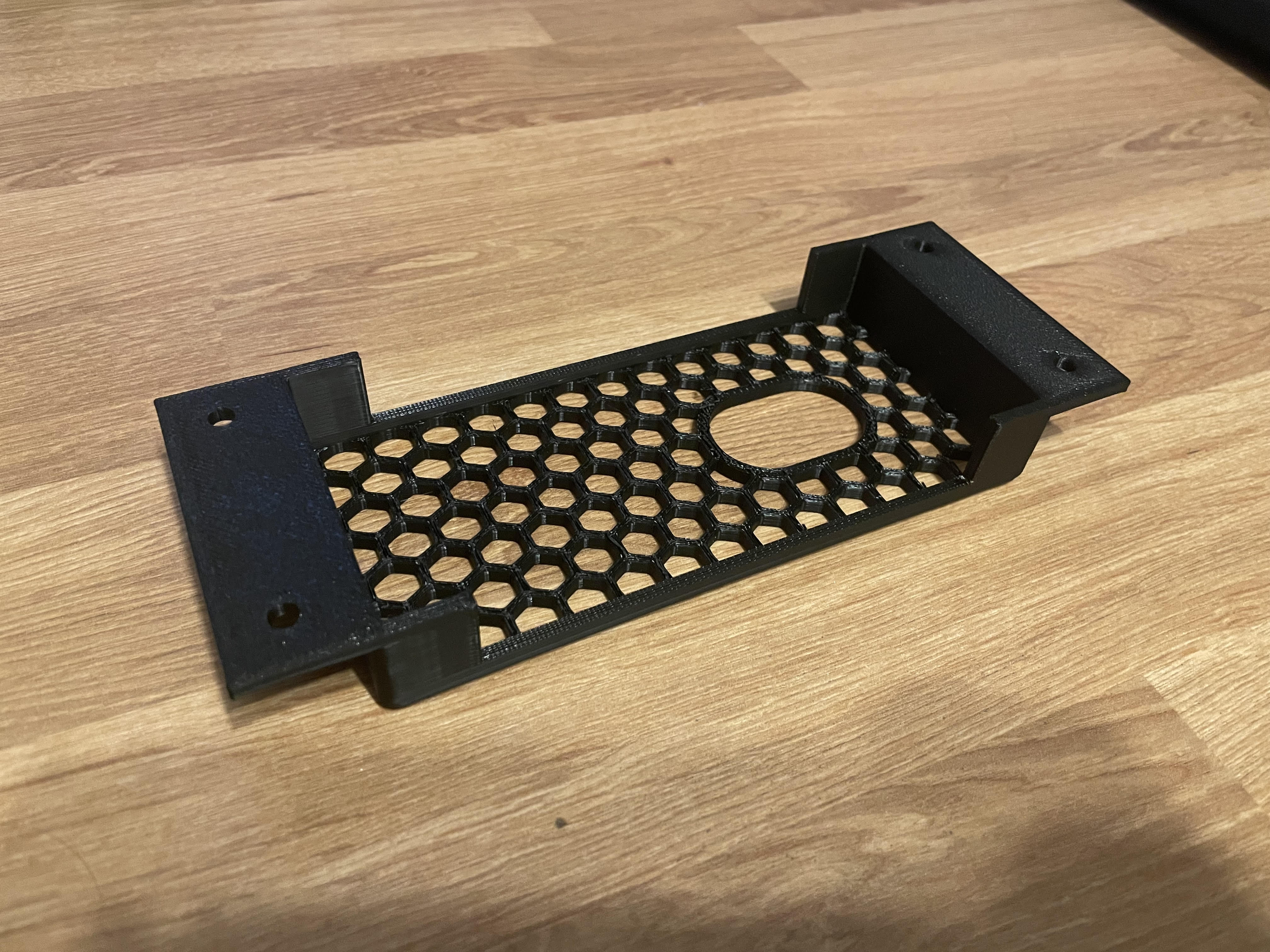 UGreen KVM Under Desk Mount - photo 2