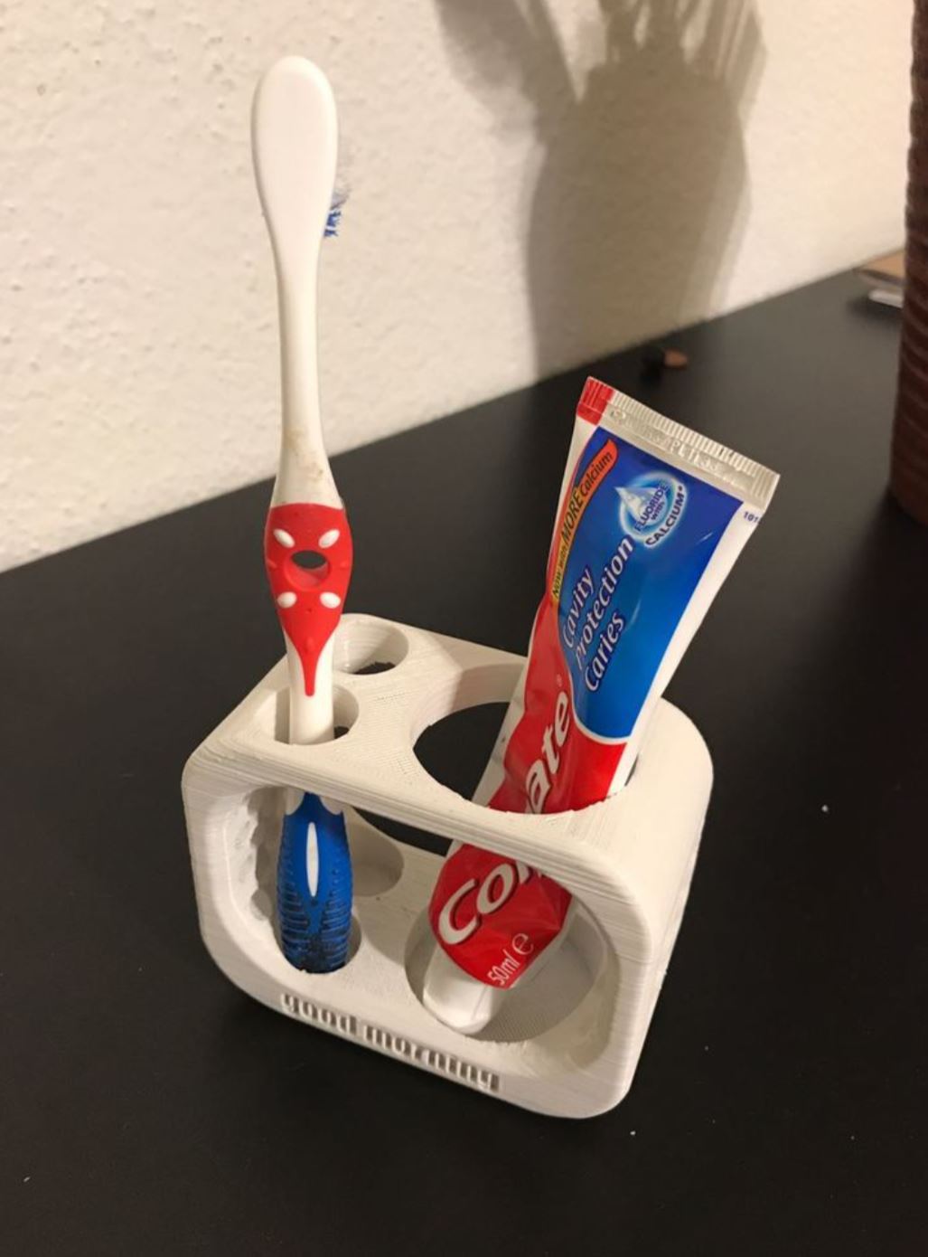 Toothbrush holder - photo 2