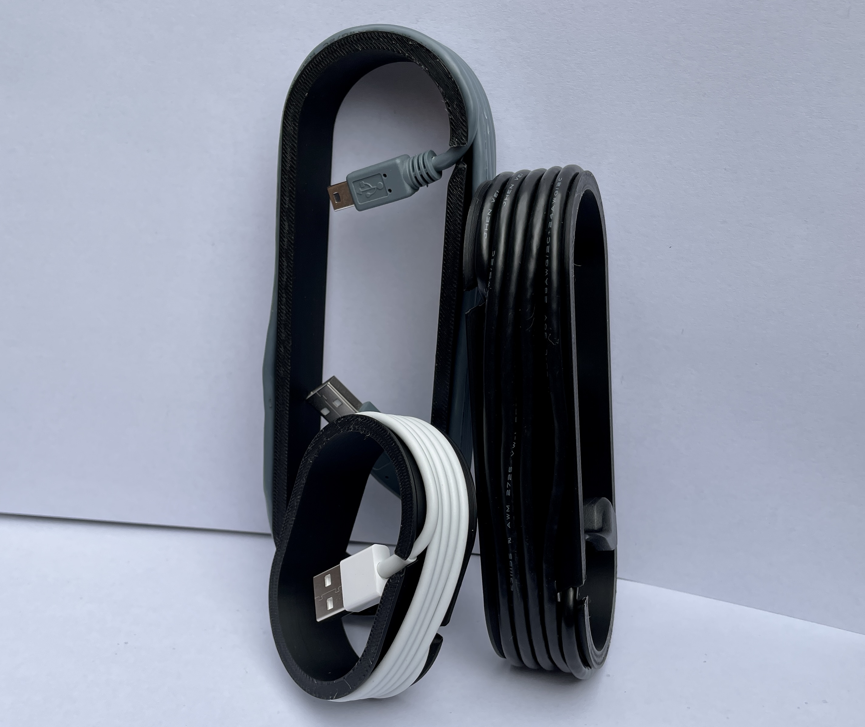 Customizable cable organizer - photo 2