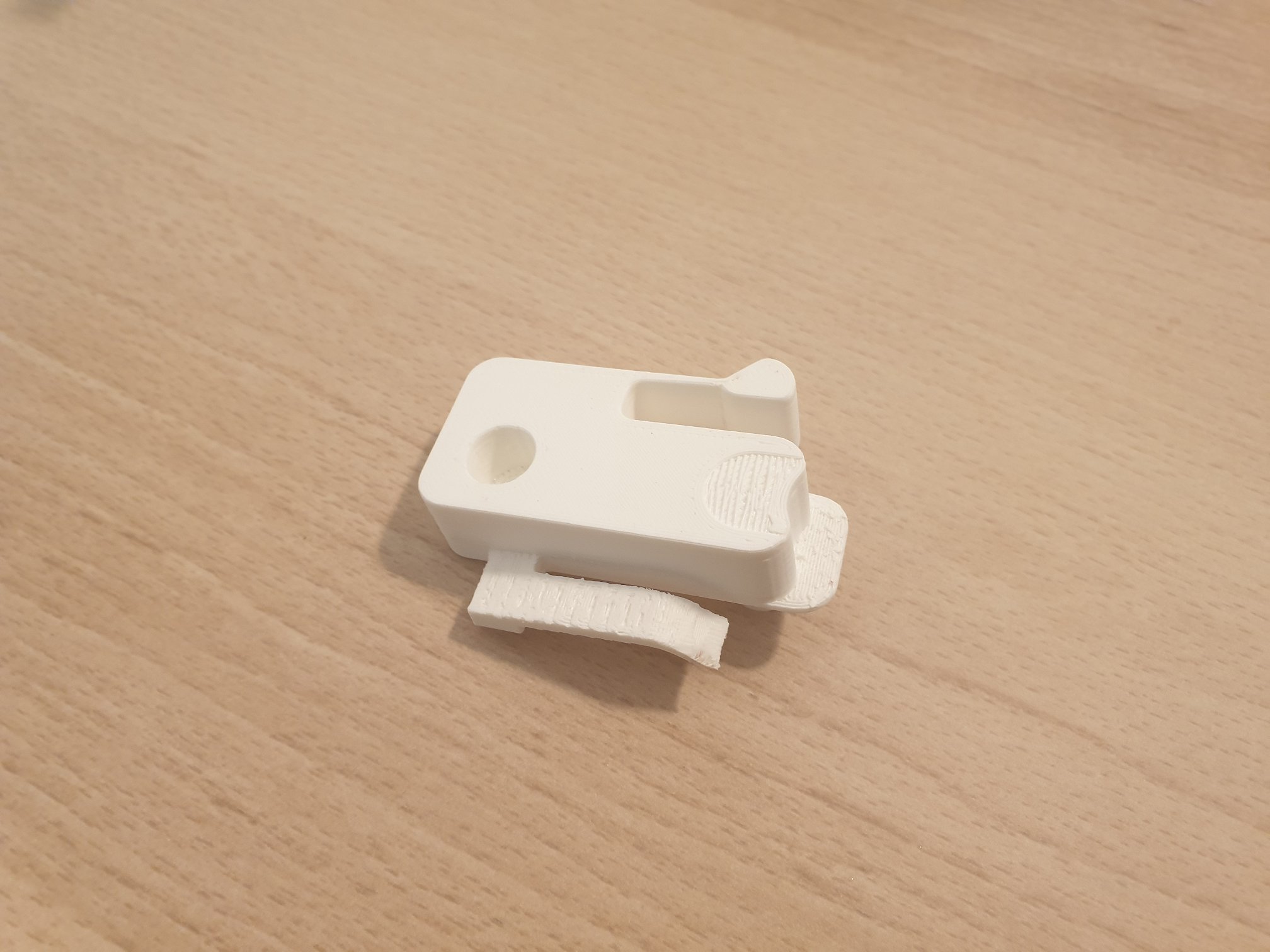 Whirlpool freezer door hook - photo 2
