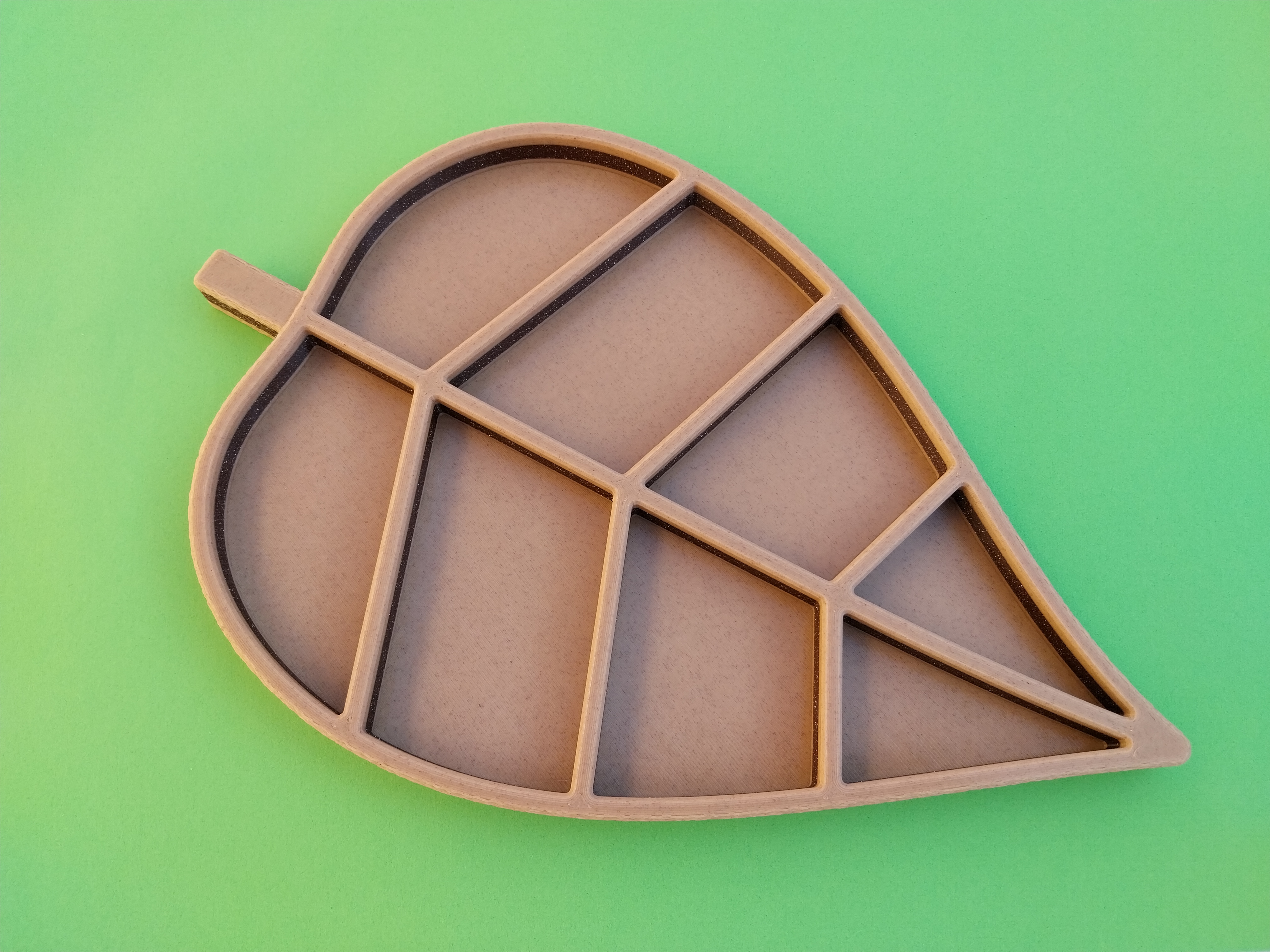 Leaf sensory tray