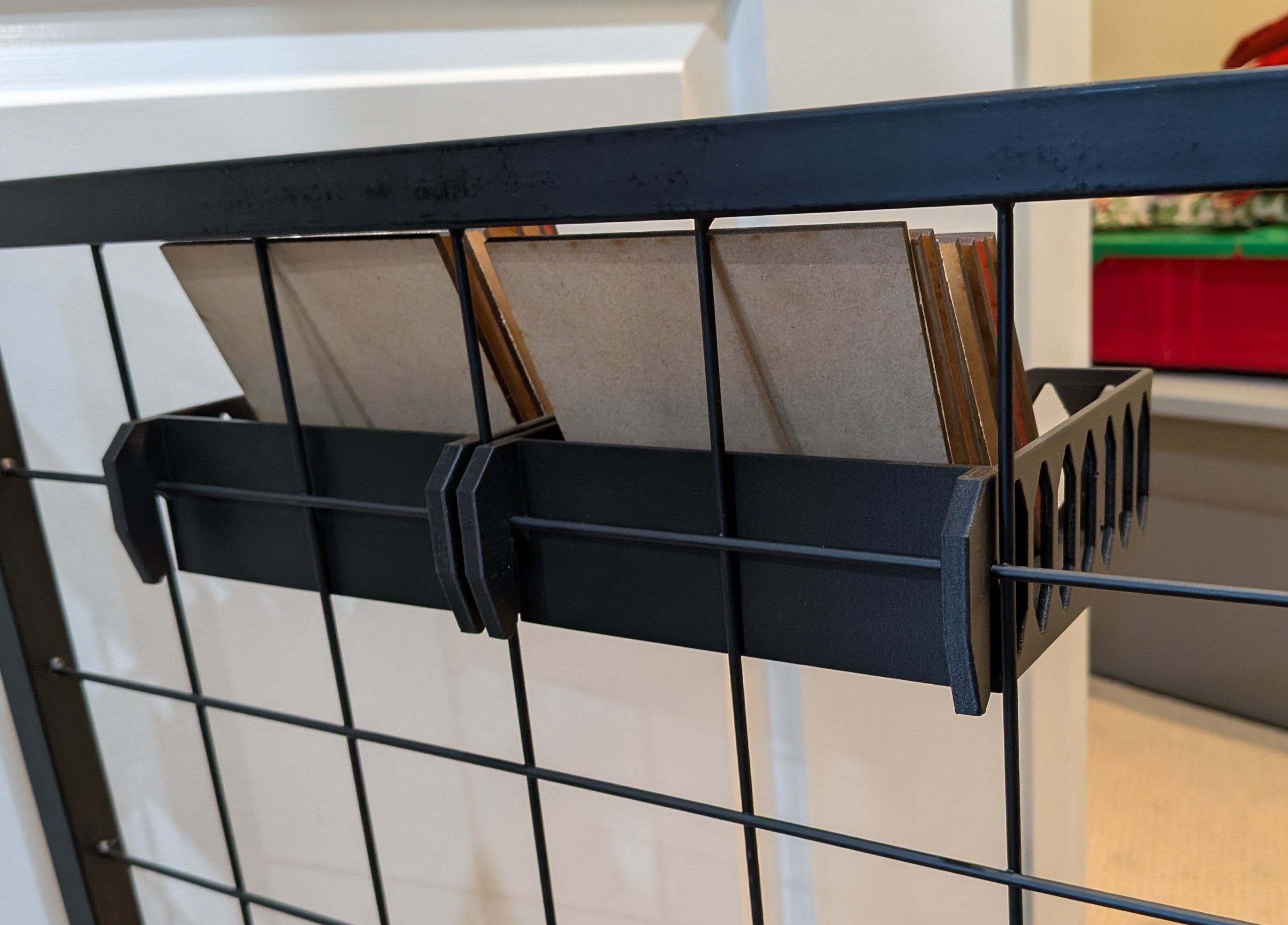 Gridwall Tray / Bin - no supports - photo 3