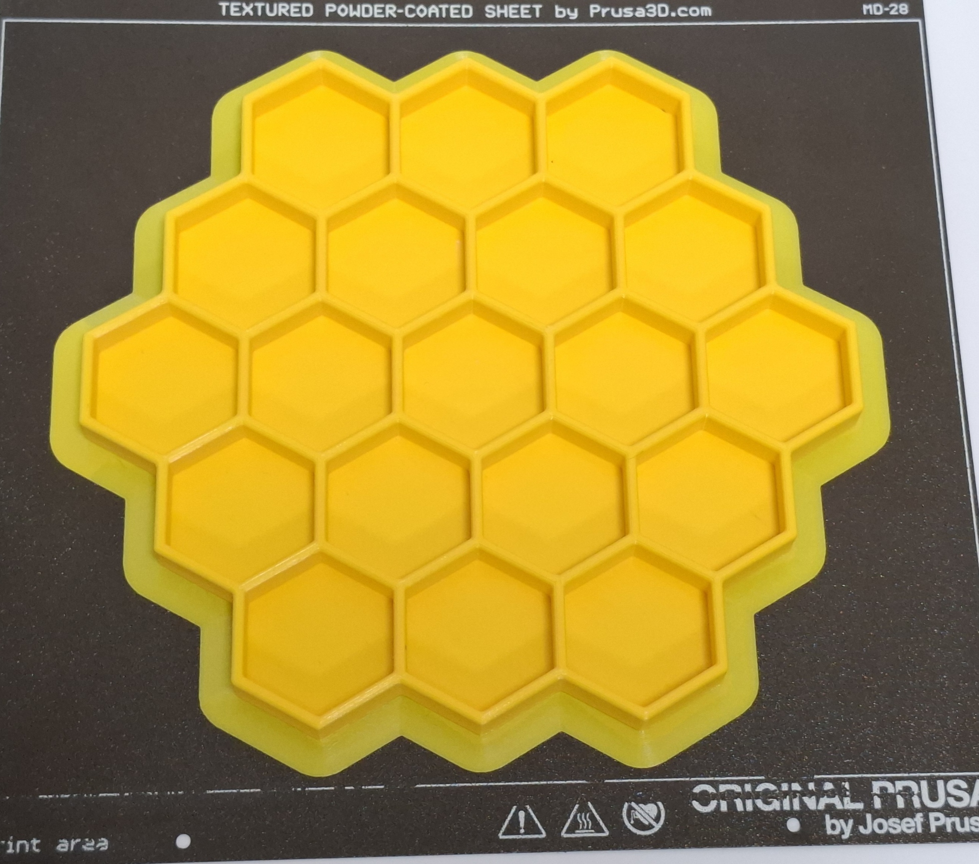 Honeycomb sensory play tray - photo 3