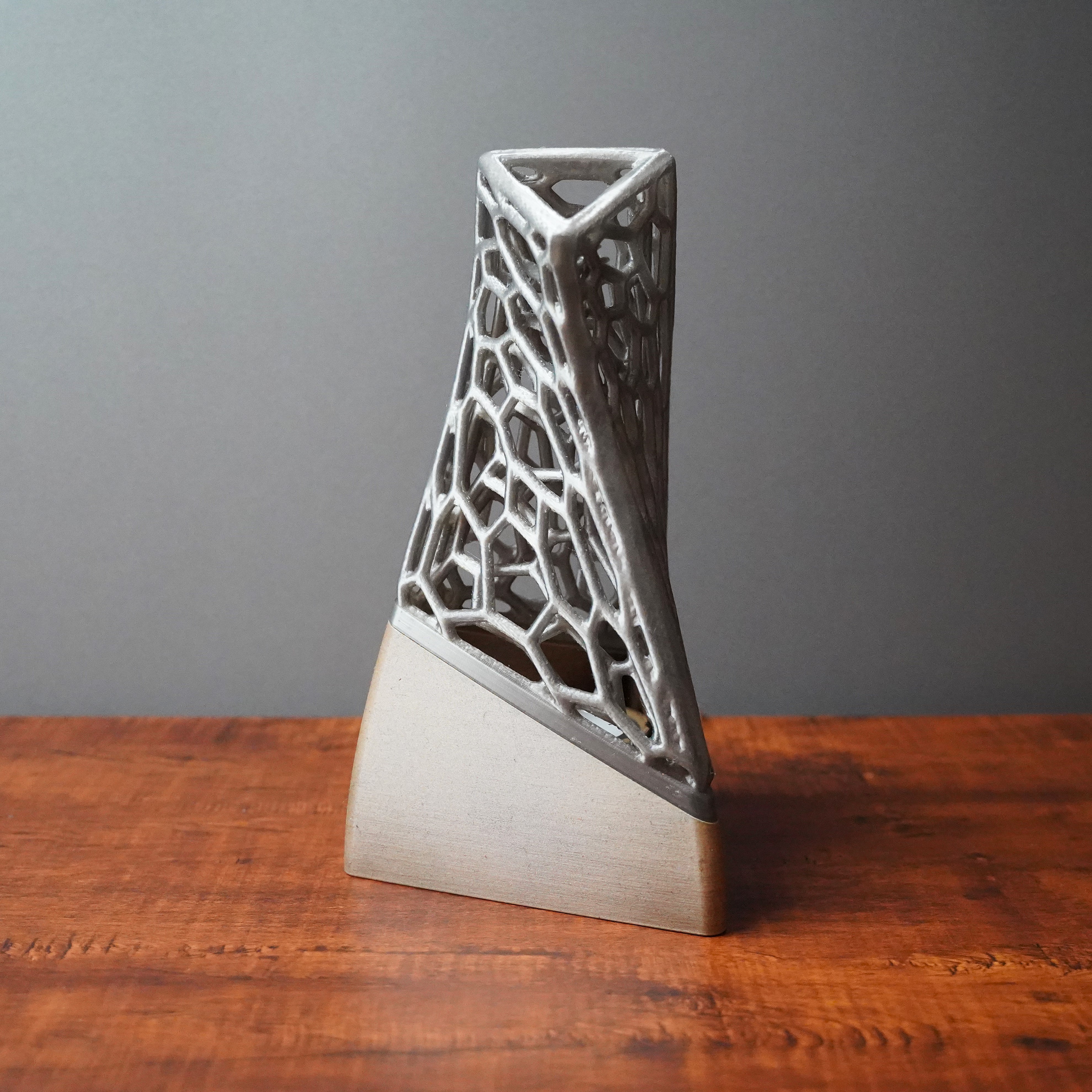 Tri Voronoi Lamp - photo 3