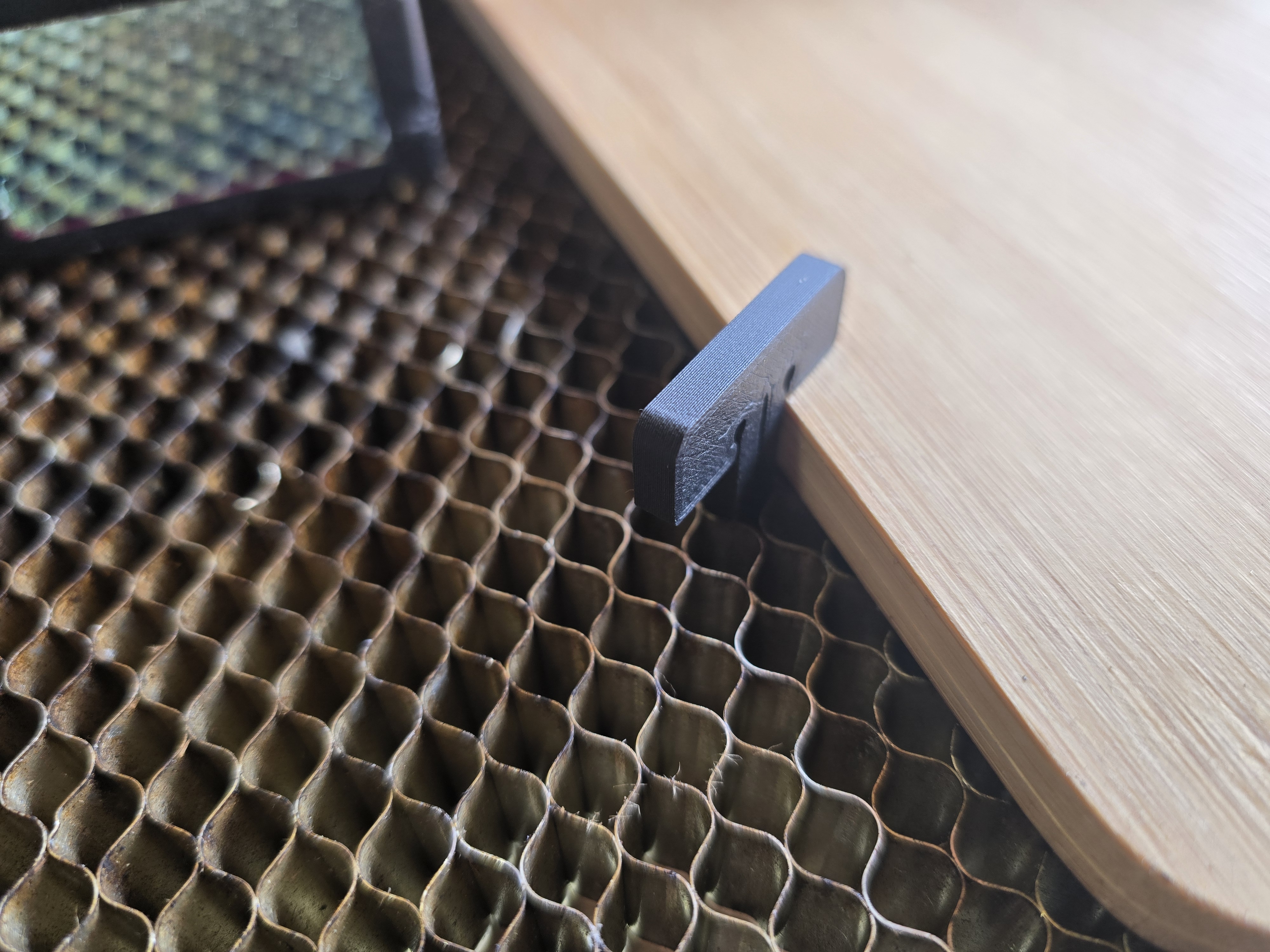 Laser Engraver Honeycomb Tray Pin Clamp - photo 3