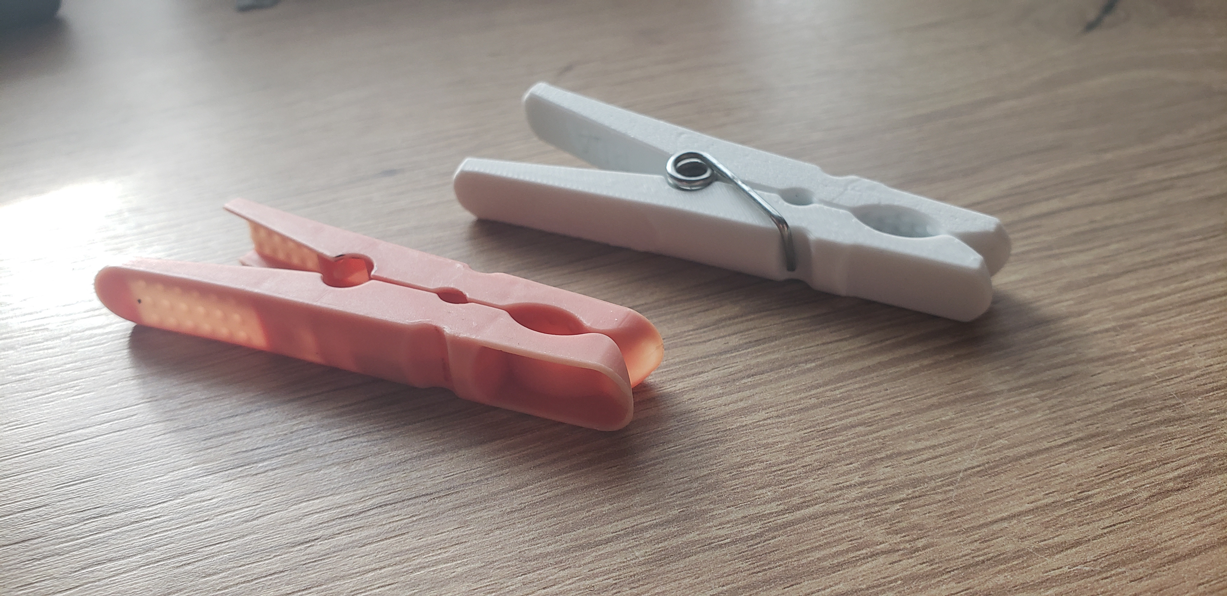 Laundry clip - photo 3