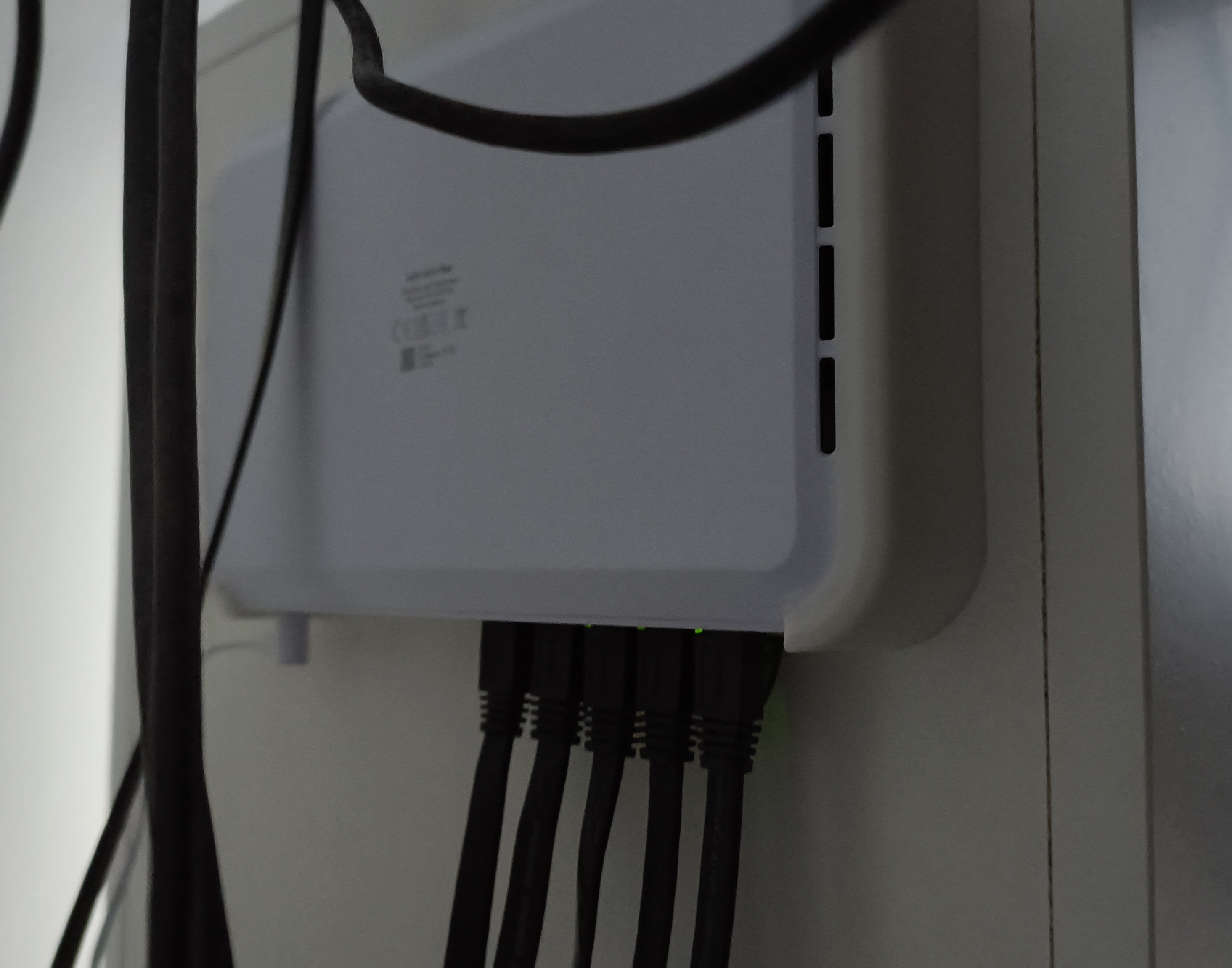 Unifi Cloud Gateway UCG Fiber Wall Mount - Bottom Ports