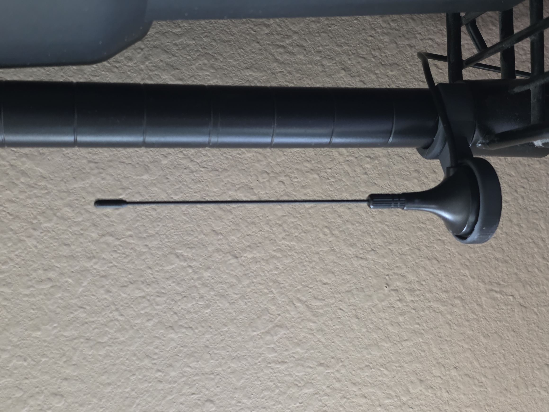 SDR Antenna Bracket Clip for 25mm Wire Rack (30mm Base + Magnet Slot)