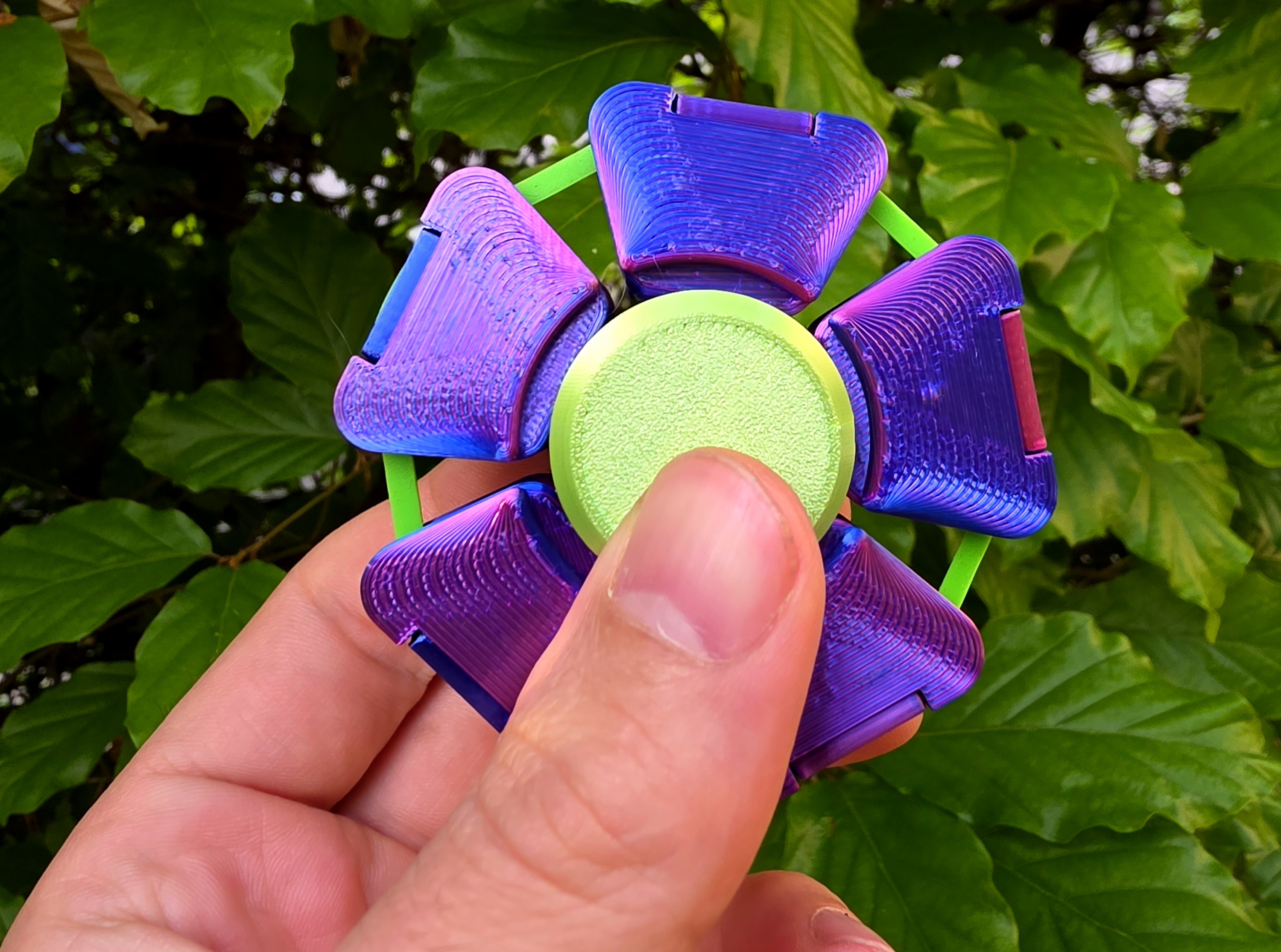 Spin'n'Squeeze Fidget Toy - photo 3