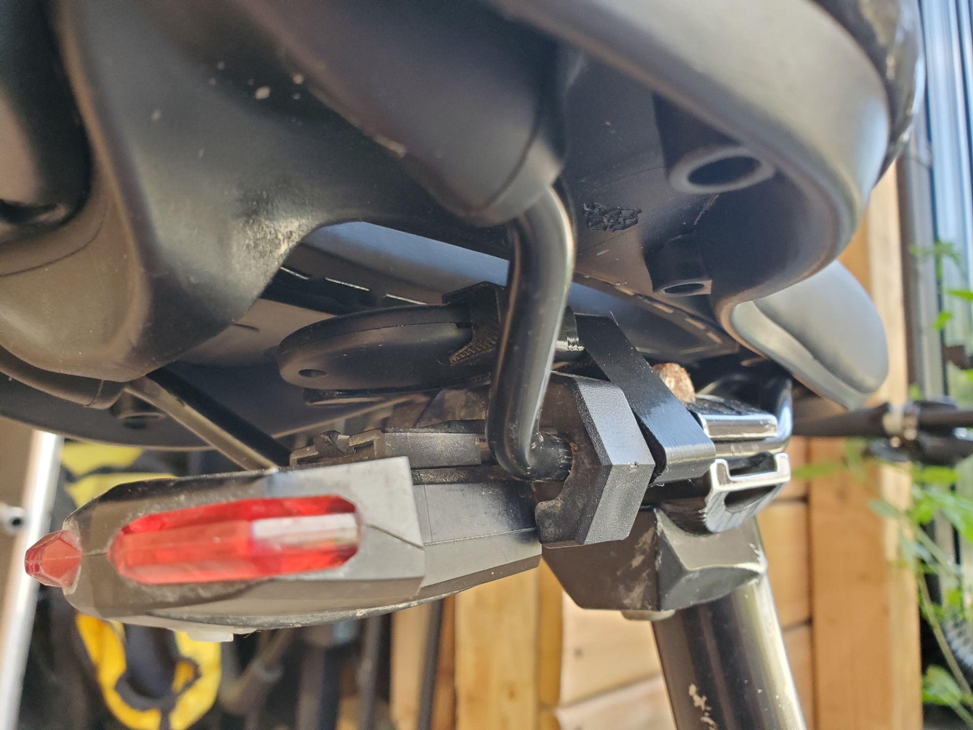 MiLi tracker tag / MiTag bike mount - photo 3