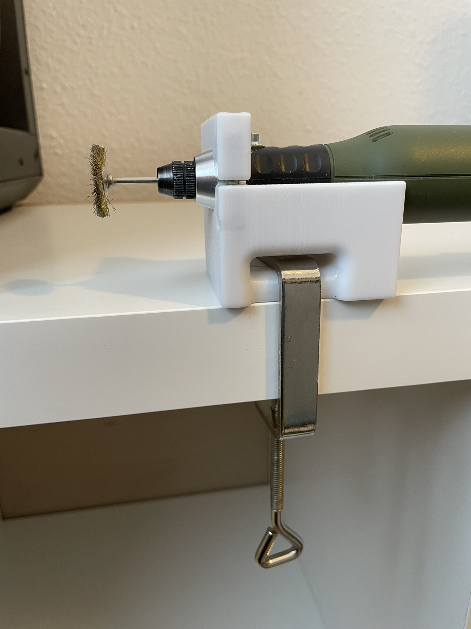 Clamp for Proxxon handheld tools / Spannvorrichtung für Proxxongeräte